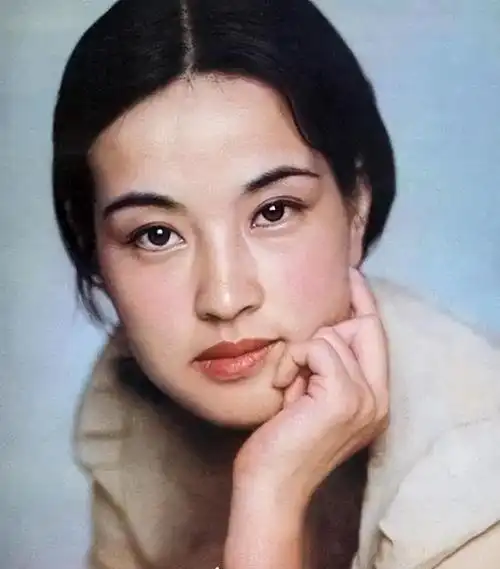 回顾刘晓庆:61岁风光再嫁,4次婚姻无子女,现任丈夫宠她30年