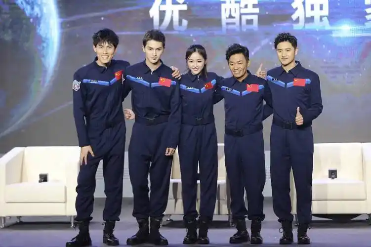 王宝强真实身高[贾乃亮身高有178吗]