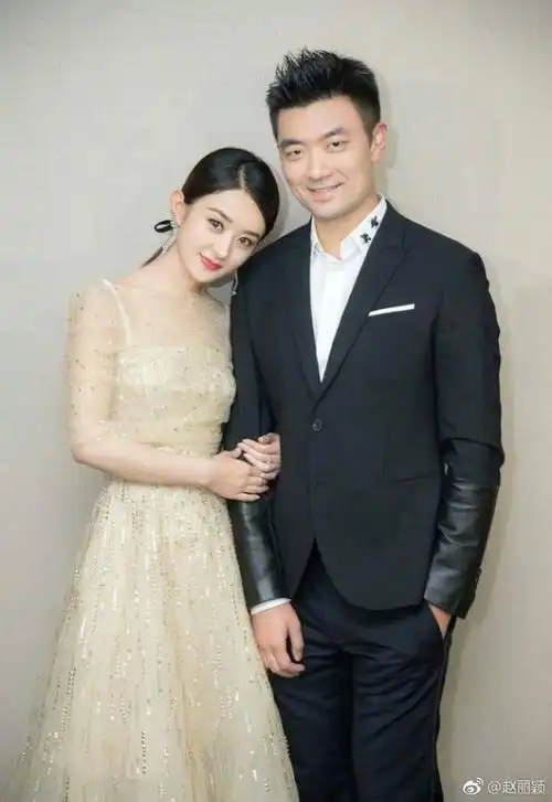 双喜临门,赵丽颖生日当天与冯绍峰双双晒结婚照庆祝_网易订阅