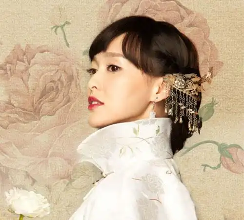 活色生香女主角民国风盘发