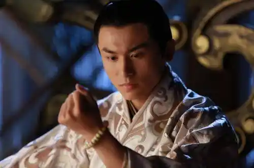 在2014版《神雕侠侣》中饰演耶律齐这个角色