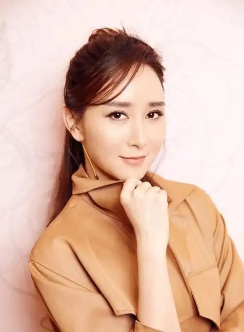 绝美女神胡静:她的神秘魅力让人心动不已