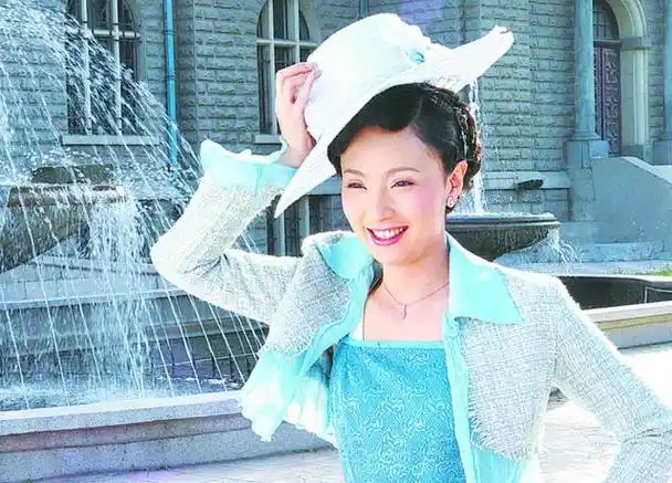 陶虹23年前旧照片流出,当看到真容后,网友:难怪徐峥不晒她_身材_女神