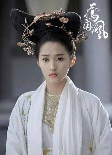 8/ 9女明星白衣古装造型:杨幂,刘亦菲,杨紫,迪丽热巴,杨颖angelababy