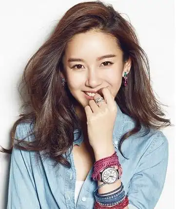 明星同款的烫发发型时尚个性的明星烫发发型