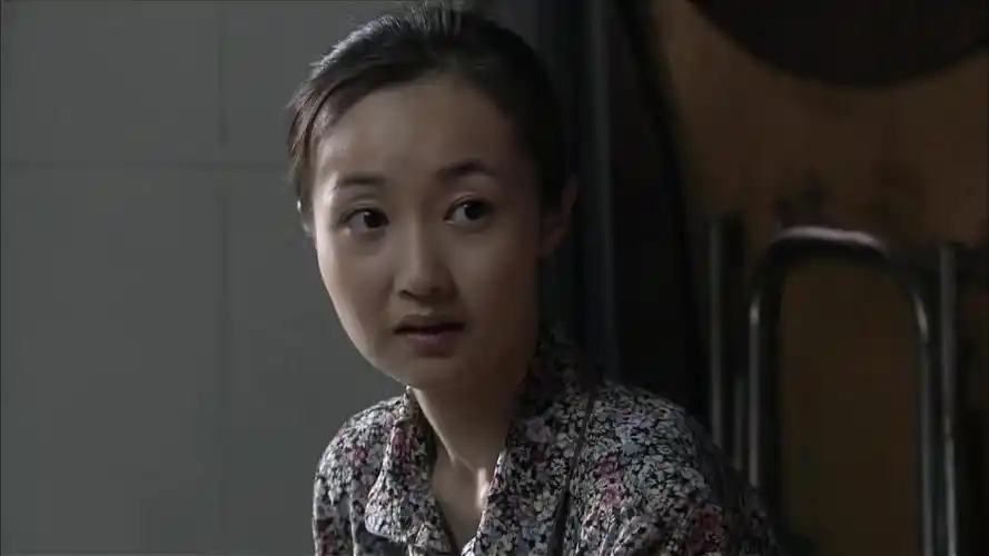 正阳门下:春明问起侯老吊丧摔的杯子,小枣疑惑:你不是拿走了吗