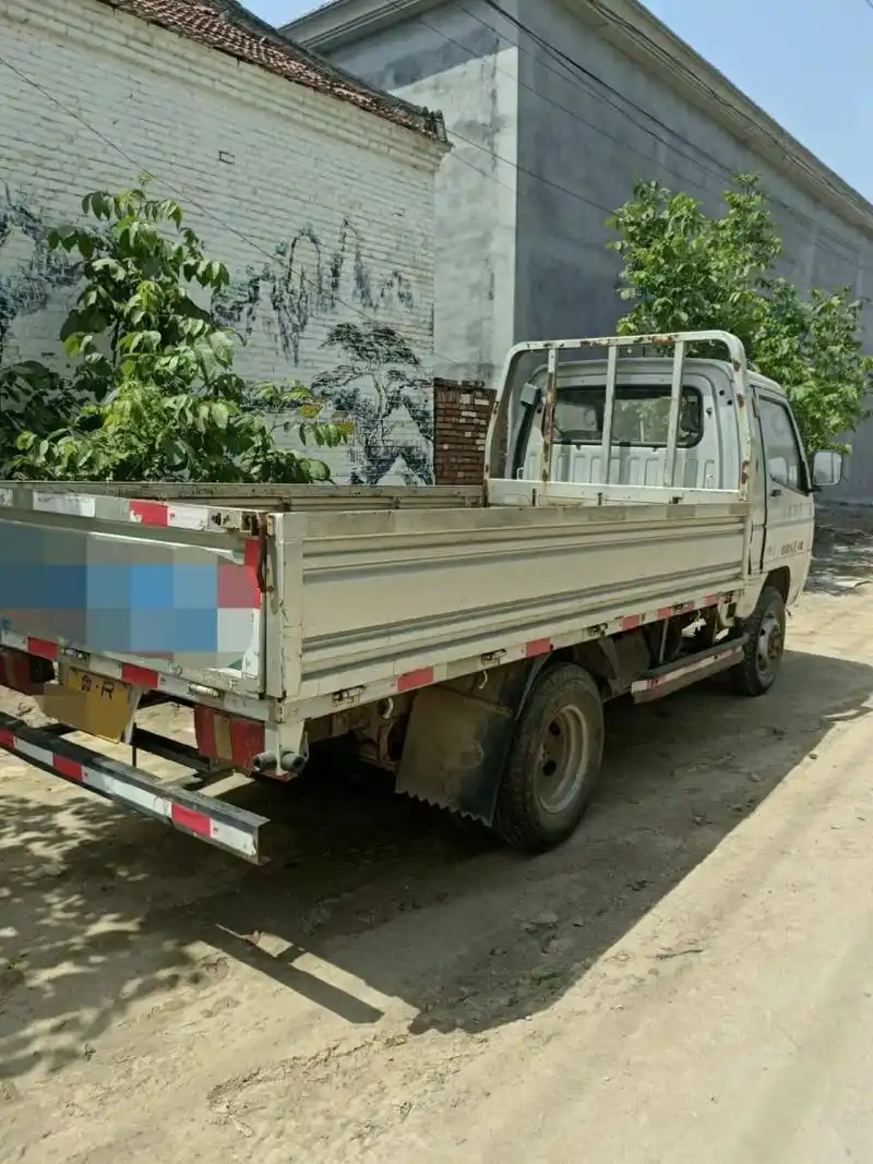 二手货车3米2平板货车 14年10月,3米2平板小货车,轮胎600一14,低速小