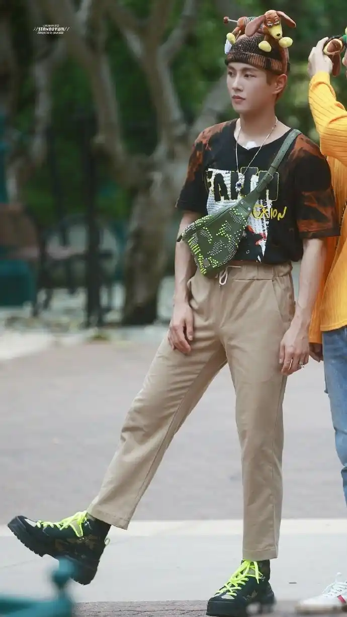 unine_李汶翰撩人是不是可以叫"旺旺挑豆"?哈哈哈哈哈