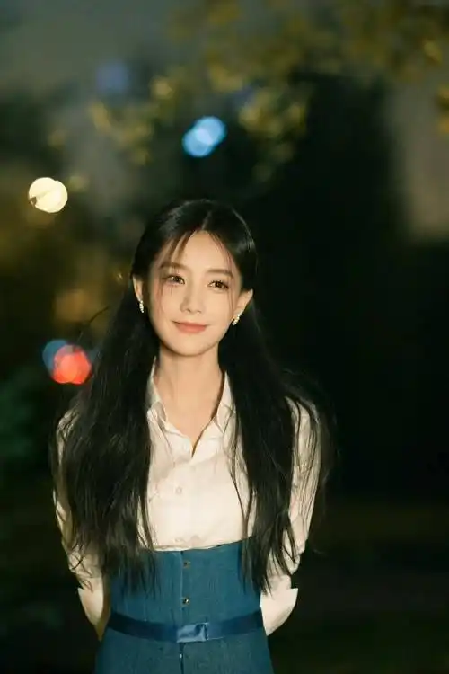 山东女星李一桐写真:秀美俏丽,五官精致