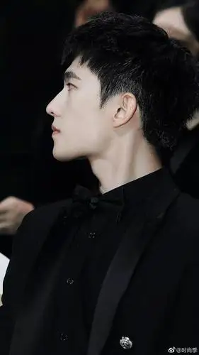 杨洋完美侧脸图楼专组第一帖