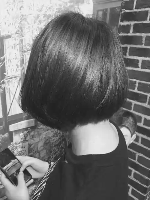 女生有一头短发是种怎样的体验?