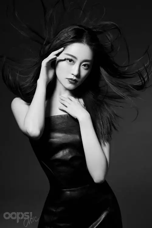 oops!杂志4月刊(上) 本期封面人物——祝绪丹