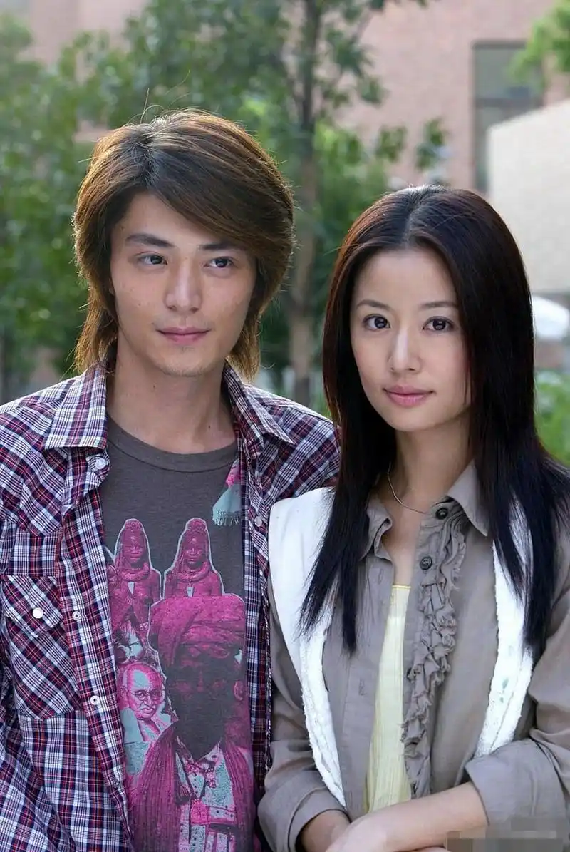 林心如真是生了个小霍建华,闺女简直就是小霍的复制粘贴版.