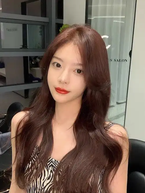 这个发色太了谁染谁美的红棕色