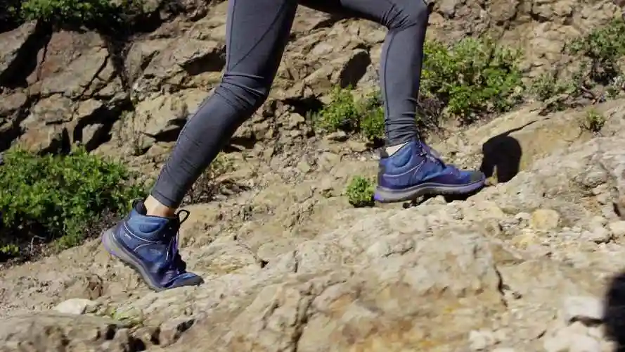 行走脚步,前行励志