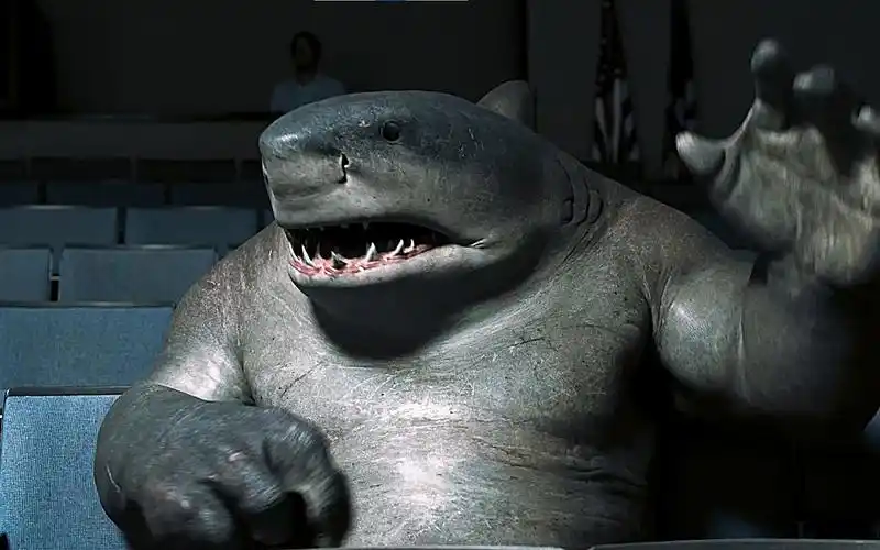 这鲨鱼也太可爱了吧!蠢萌蠢萌的!