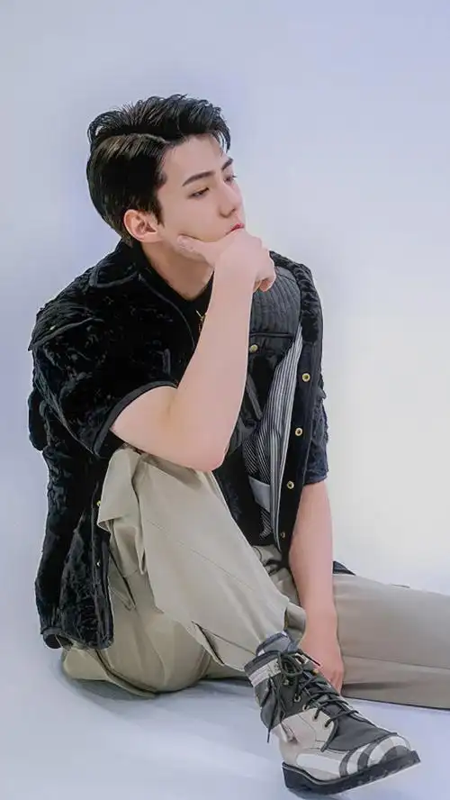 惊艳你的吴世勋图片神颜可不是吹出来的