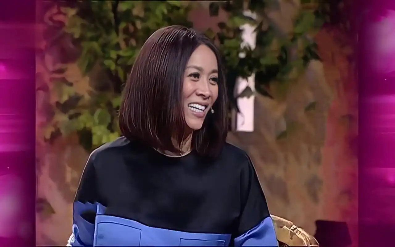 那英节目谈孩子,女儿太皮超市竟叫我老姐,直言:真想一把掐死她