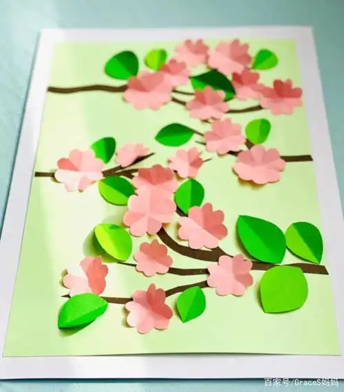 春天,和孩子一起来做这幅花朵拼贴画