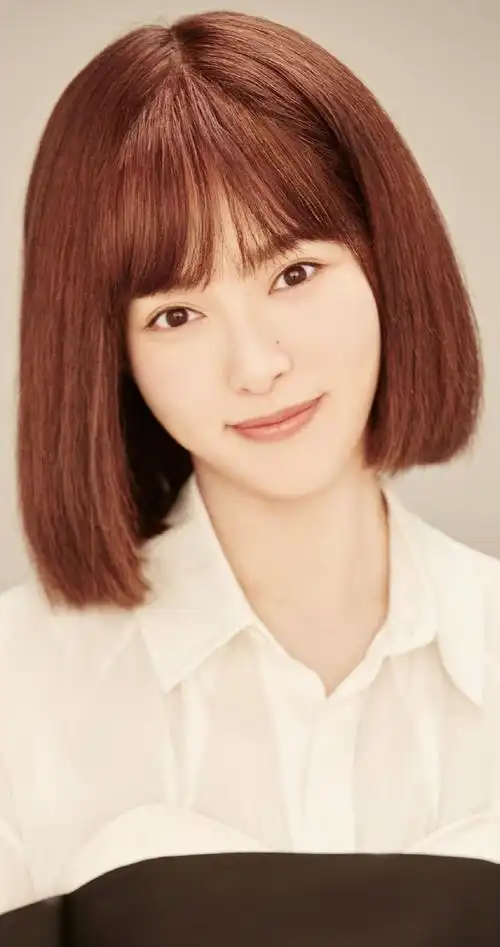 唐嫣短发造型美图