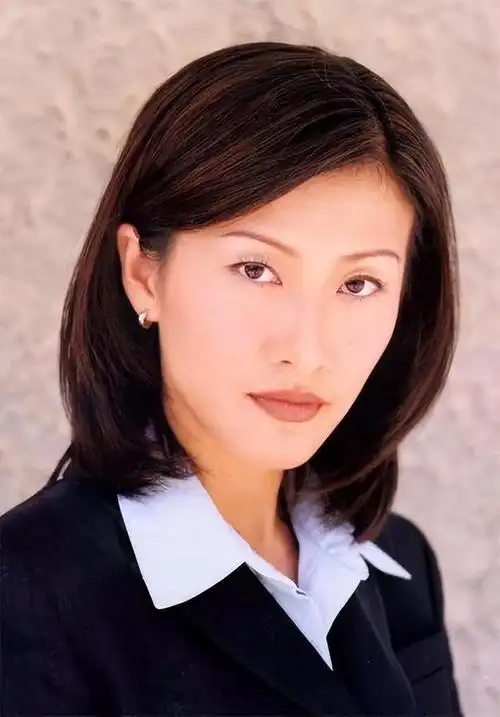 被称为"马脸"的长脸,这几位明星能扛住,又美又飒