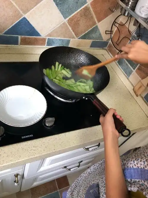 暑假实践作业:给家人做一顿饭,买菜,做饭,洗菜,净菜,炒菜——cindy