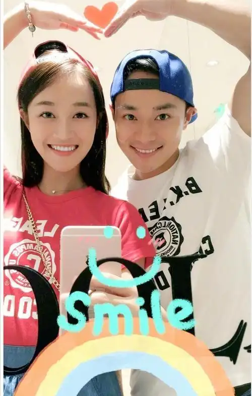 在2017年的金秋时节,曹骏与蓝盈莹共同踏上了前往美国的游学之旅.