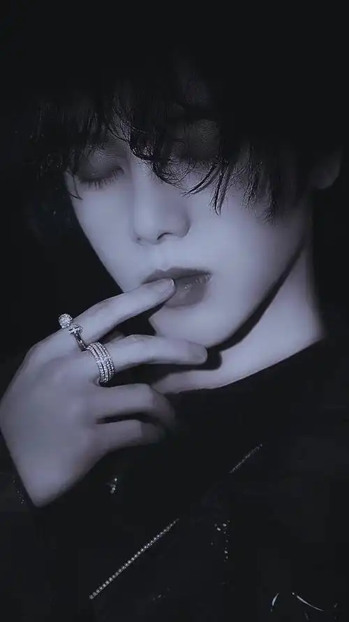 华晨宇水仙 - 小e