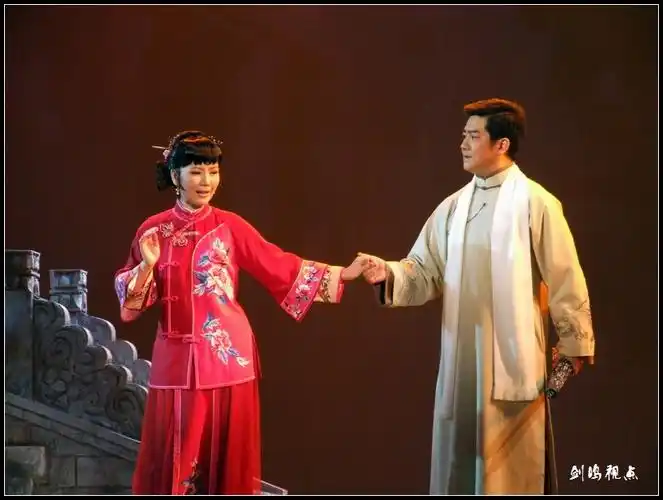 沪剧《露香女》首演剧照(2008年)