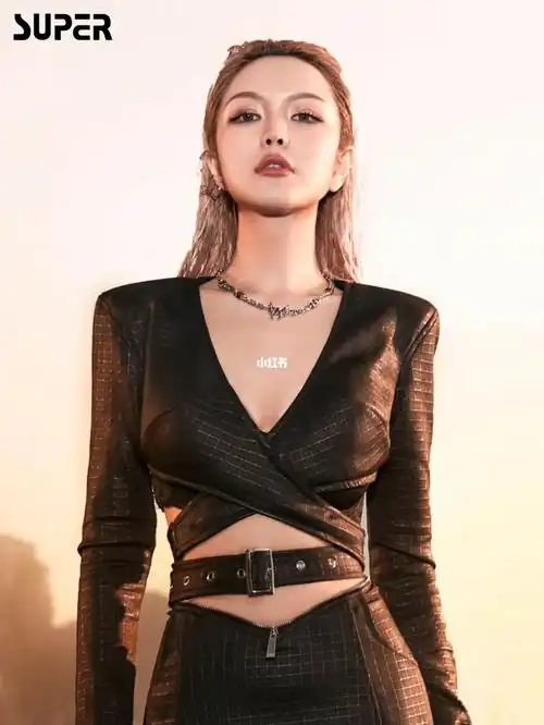 人鱼大片|周扬青的身材我整个撕哈947815