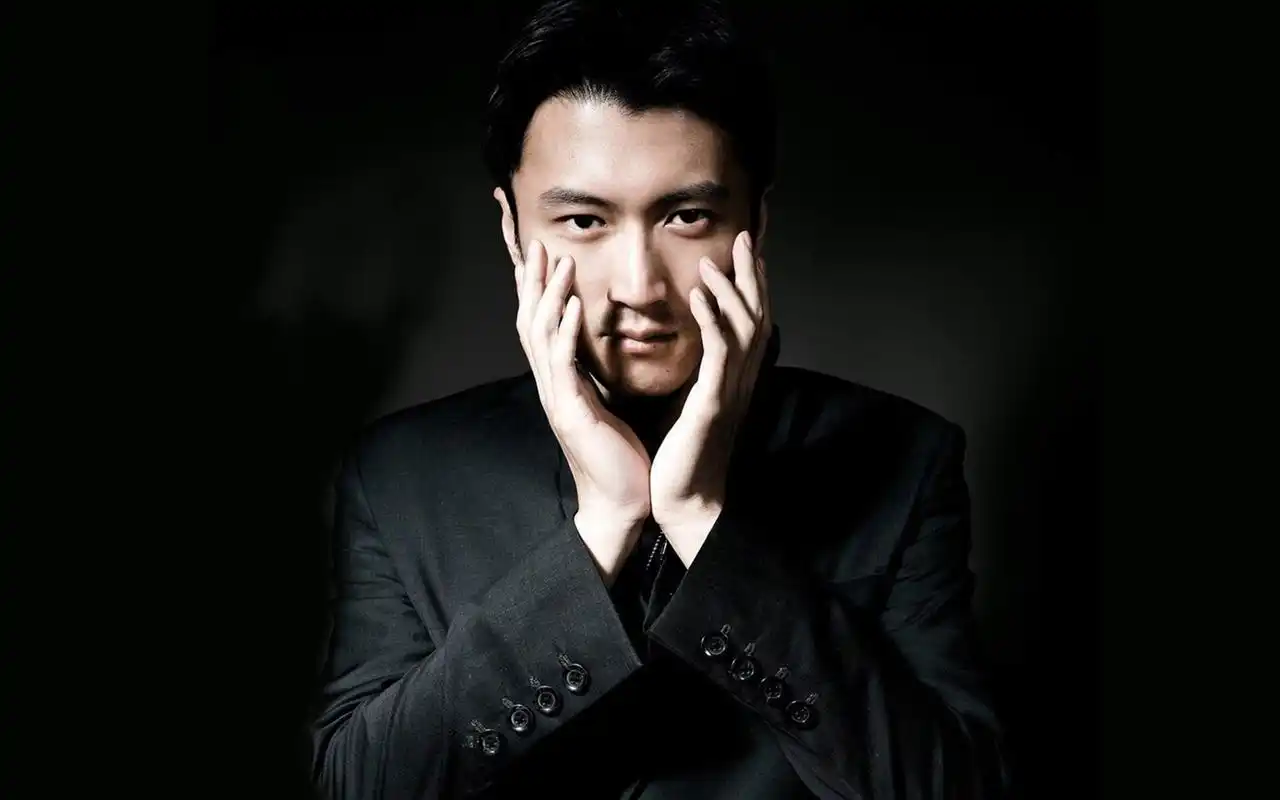 谢霆锋帅气写真桌面壁纸图片下载3