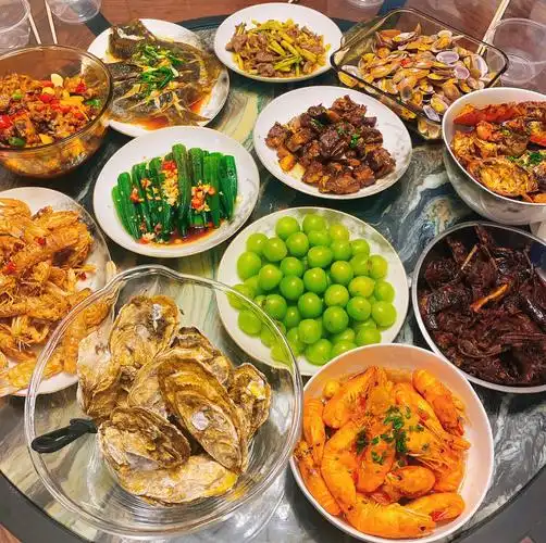 生日餐给孩他爸准备了一桌生日餐