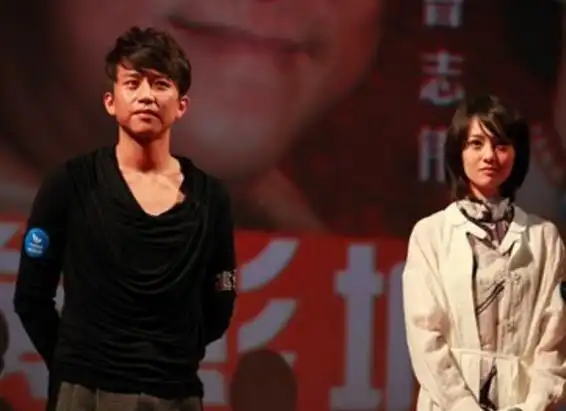 【图】邓超怎么评价郑爽 小爽被称为扳手腕霸主