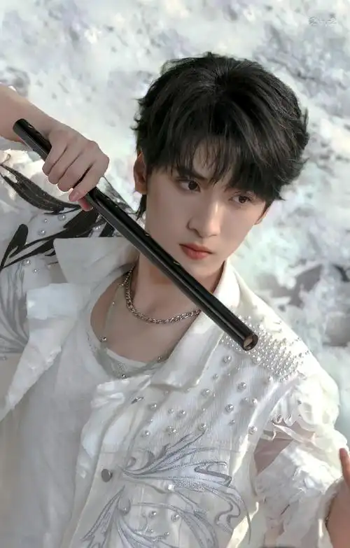 严浩翔撒的辣椒还用来吃火锅了