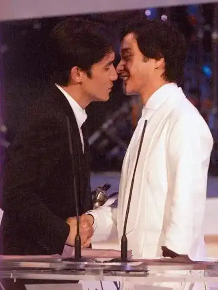 唐鹤德缅怀张国荣过去多少快乐记忆十六年如一日爱着张国荣