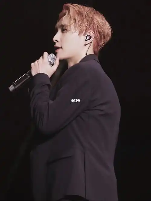 张哥的侧脸完美#张艺兴  #向往的生活第六季