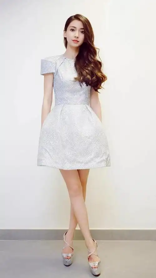 每天美图杨颖的高跟鞋美图大赏