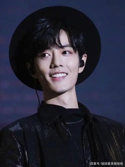 我最喜欢肖战这几张照片,快被他的笑容融化了!