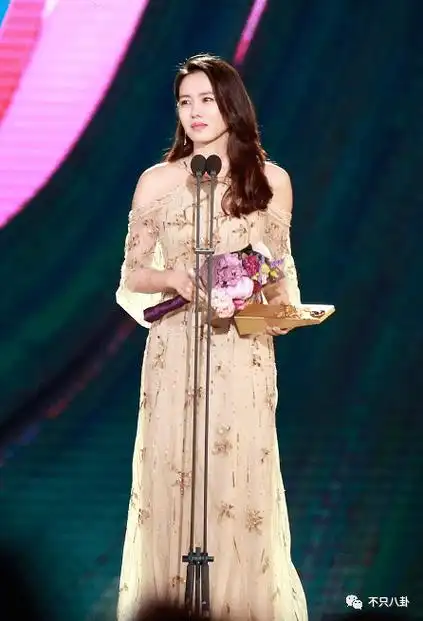 他可是纯情奶狗弟弟啊!却被曝私下不仅常去夜店还嫖娼?