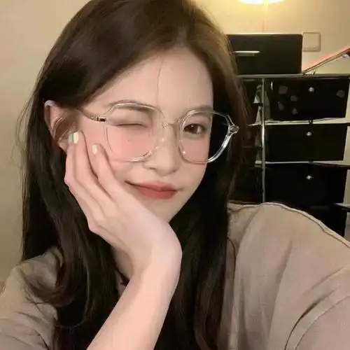 今日分享眼镜系列女生可爱头像