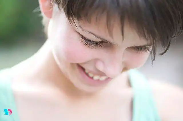 有不少人在受到别人的打趣的时候,就会害羞脸红,人们常说这是脸皮薄的