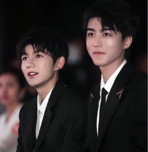 2017年见证了王俊凯与迪丽热巴携手出演一部电影.