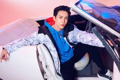 曾舜晞喜获新代言玩转潮流风向标