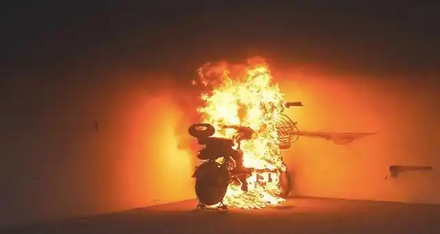 电动车铅酸电池会爆炸起火吗