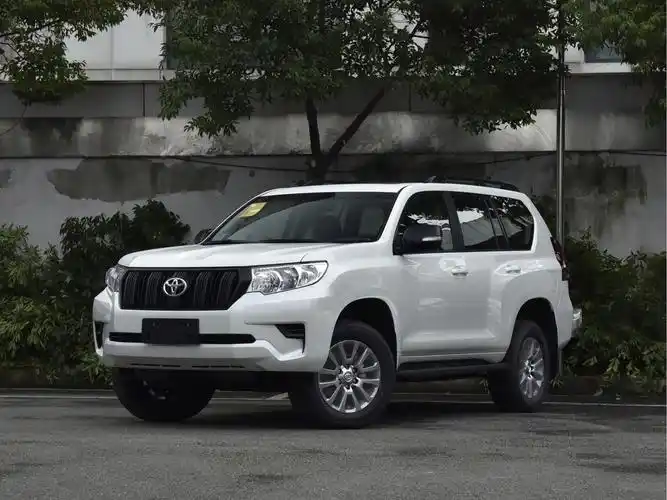 都是中大型硬派越野,丰田普拉多4000vx和酷路泽4000怎么选?