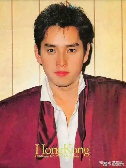 各位有好看的谭咏麟年轻时的靓照推荐吗