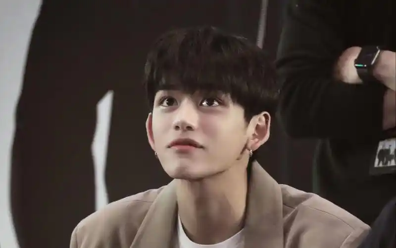 黄旭熙lucaskeepyoureyesonme舞台混剪