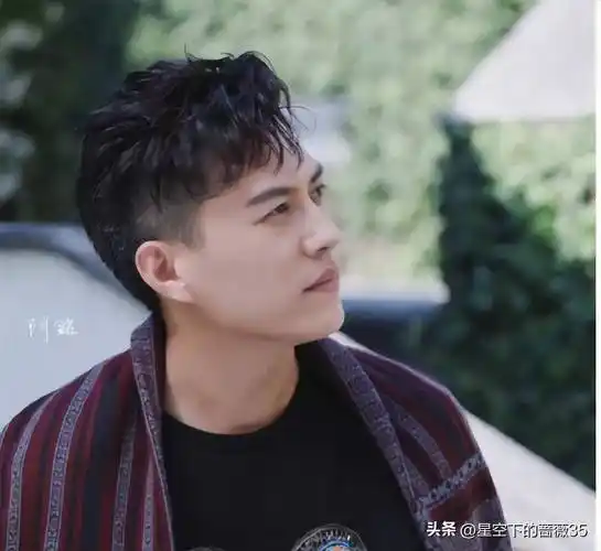 有过两次恋情且对方是离过婚的人,他的回答太圈粉了_靳东_江珊_感情