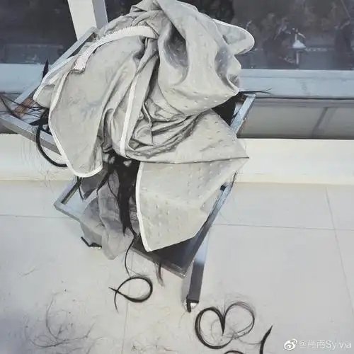 肖雨sylvia超话#超话营业中#发丝落地变成78