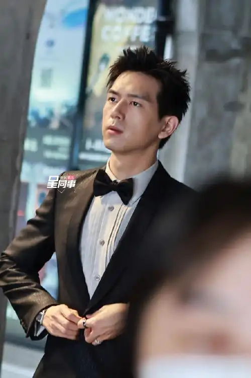 李现时尚芭莎年度派对外拍高清花絮照9615!